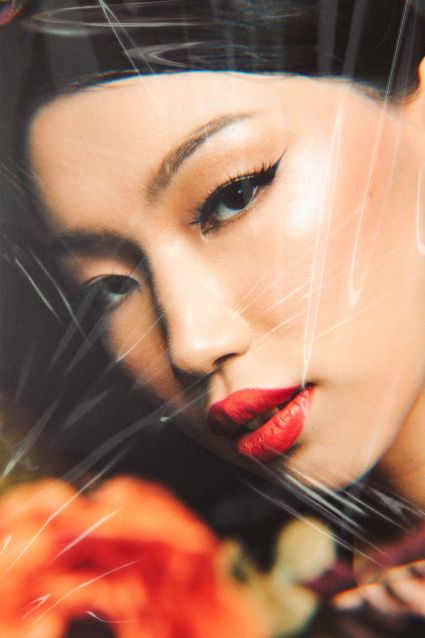 Заказать индивидуальную фотосессию в 2-х образах в Омске по отличным ценам от компании Fashion Box

 – фото № 18