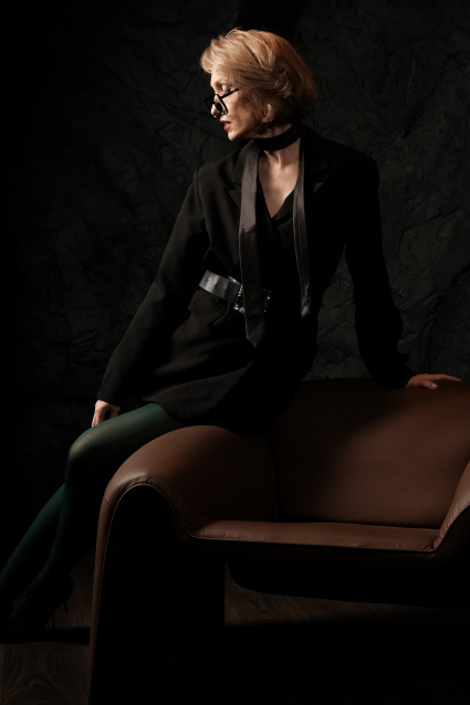 Заказать индивидуальную фотосессию в 2-х образах в Омске по отличным ценам от компании Fashion Box

 – фото № 7