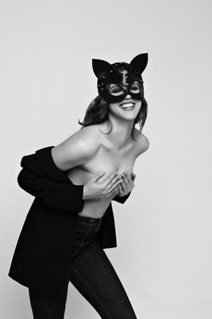 Заказать фотосессию в стиле Ню в 2-х образах в Омске от сети фотостудии Fashion Box
 – фото № 2