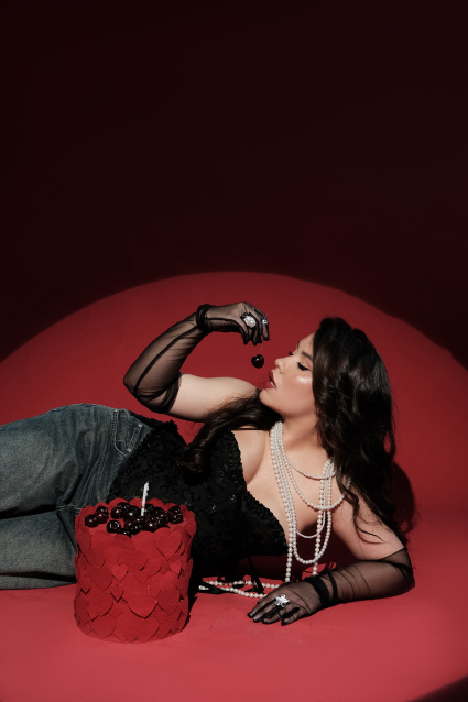 Заказать фотосессию для именинника в Омске от сети фотостудий Fashion Box
 – фото № 3