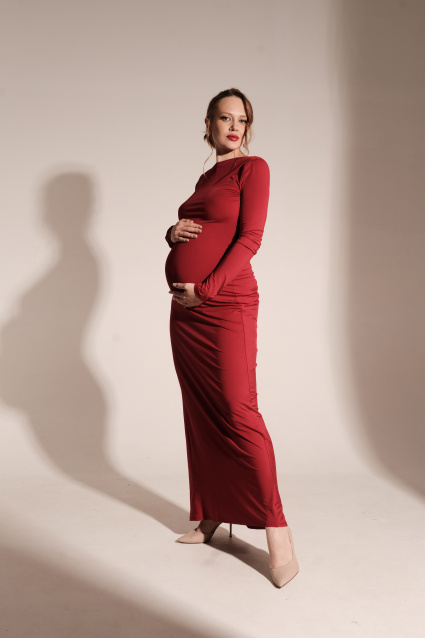 Заказать фотосессию для беременных в студии от компании Fashion Box в Омске
 – фото № 7