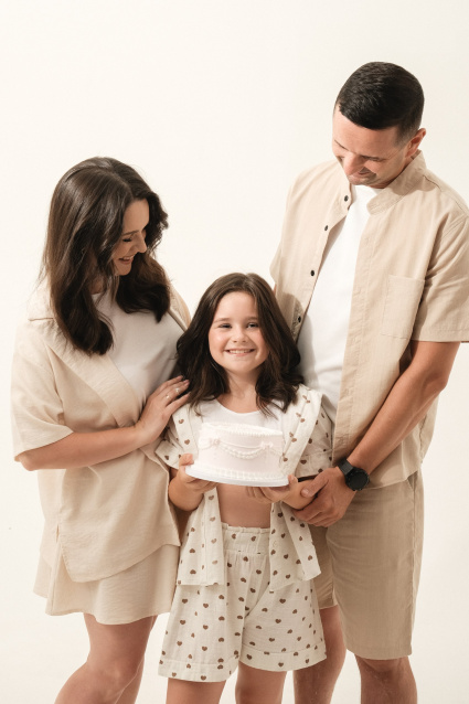 Заказать семейную фотосессию в студии с детьми в Омске от фотостудии Fashion Box

 – фото № 30