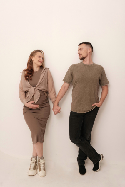 Заказать фотосессию для беременных в студии от компании Fashion Box в Омске
 – фото № 19